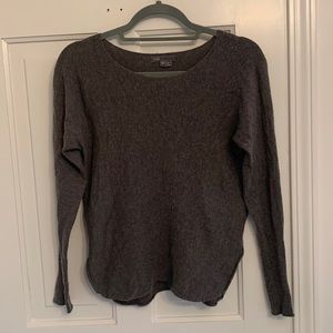 Vince Camuto gray cashmere sweater